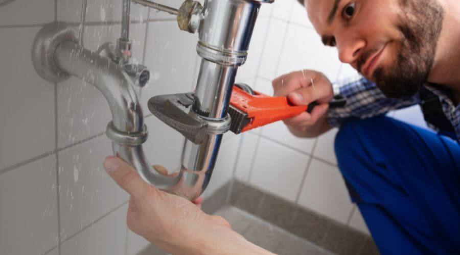 Expert burst pipe repair services in Duck Hill, MS